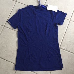 Kit and Ace Tops - NWT Kit and Ace V tee size XS Kit and Ace Tops - NWT Kit and Ace V tee size XS